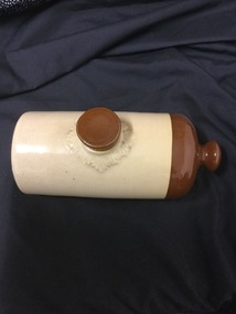 Hot water bottle