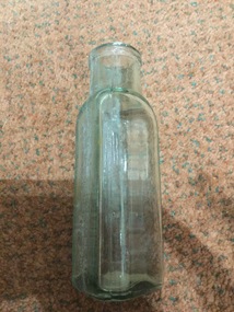 Glass bottle, R. Harper & Co. Ltd