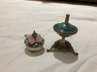 Tablet Containers