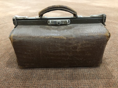Gladstone Bag