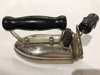 Iron, Grafton, Circa 1940's