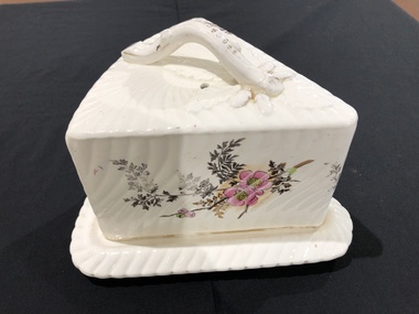 Dish, 1900