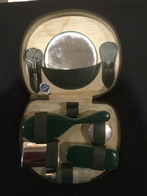 Manicure set, Burgt Fur Qualatit Schutz Marke