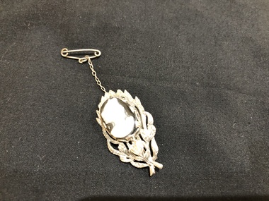 Brooch, 1910