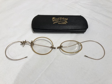 Spectacles