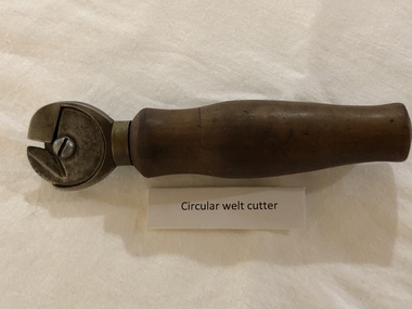 Circular Welt Cutter, Wandin Thomas Sebire JP