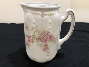Milk jug and cover, 1909