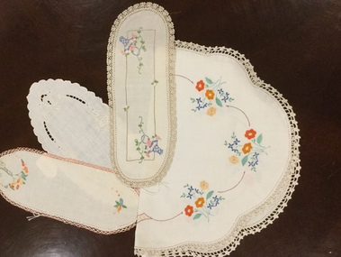 Tray cloth and doily