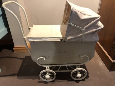 Dolls Pram