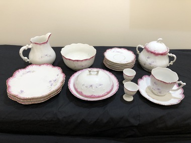 Table China set, 1916