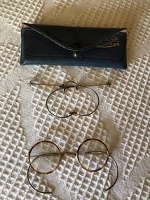 Spectacles