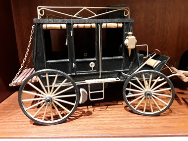 Decorative object - Coach Model, Chas W Davis