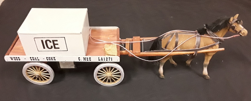 A model of a one horse drawn flay tray Ice Small Wheel Lorry.