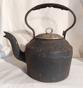 Functional object - Cast Iron Kettle, Unknown