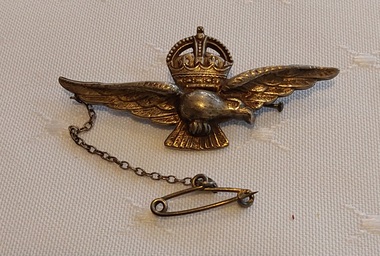 A sterling silver RAF - Sweetheart badge (World War 2). 