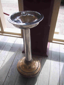 Spittoon