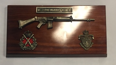 Plaque - Presentation Plaque, Melbourne University Regiment