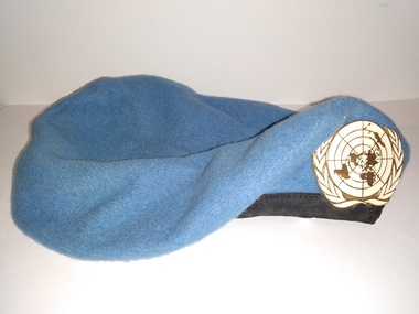 Uniform, UN Beret