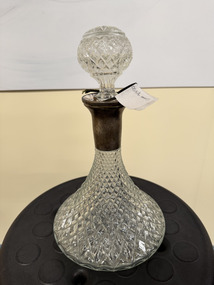 Leisure object - Decanter - Crystal