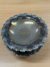 Domestic object - Platter, 6BN Large Circular platters x 2