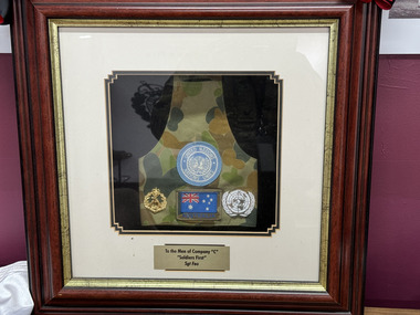 Memorabilia - UN Arms band, UN Arm band with RAR badge and AUS flag