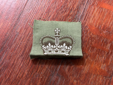 Uniform - Warrant Officer rank, Warrant Officer Class 2 rank