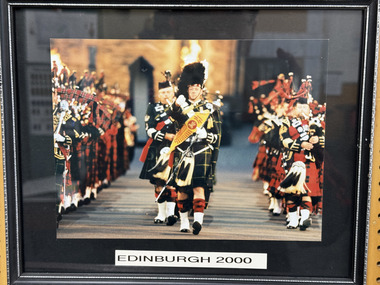 Photograph - 5/6 Battalion Piper and Drums in Edinburgh 2000