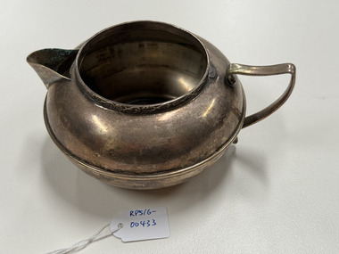 Functional object - Creamer