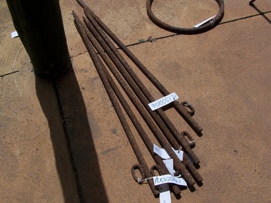 Anchor pegs