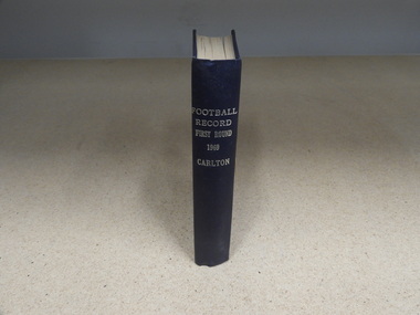 Hardcover Book, Football Record - First Round -  1969 - Carlton, 1969