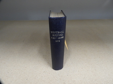 Hardcover Book, Football Record - First Round -  1974 - Carlton, 1974