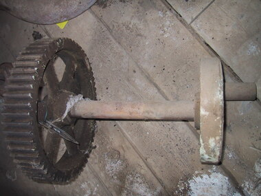 Unknown machine part