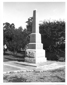 Photograph of the Soldiers' Memorial, Tarnagulla, Soldiers' Memorial, Tarnagulla, Unknown, probably between 1918 and 1970
