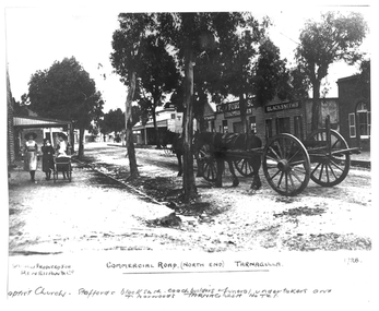 Photograph of the north end of Commercial Road, Tarnagulla, North end of Commercial Road, Tarnagulla, c. 1909