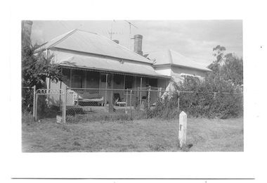 Photograph of a house in Tarnagulla, A house in Tarnagulla, Late 1960s