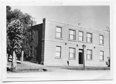Photograph of Company's Hotel, Tarnagulla, Company's Hotel, Tarnagulla, c.1866-1970