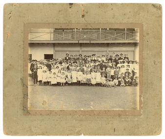 Photograph: Large group in front of Recreation Reserve Pavillion, Tarnagulla, Large group in front of Recreation Reserve Pavillion, Tarnagulla, c.1905
