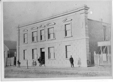 Photograph of Company's Hotel, Tarnagulla, Company's Hotel, Tarnagulla, late 19th Century (original image)