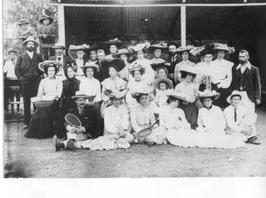 Photograph of Tarnagulla Tennis Club members, Tarnagulla Tennis Club members, circa 1900 (original image)