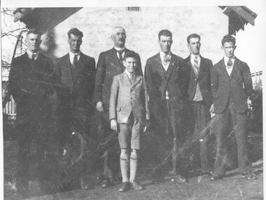 Photograph: Men (Comries?) at Tarnagulla, Men (Comries?) at Tarnagulla, ca 1920s