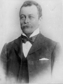 Photograph: Mr Leo W. Twigg of Invermay, Newbridge, Mr Leo W. Twigg of Invermay, Newbridge, 12th August 1899