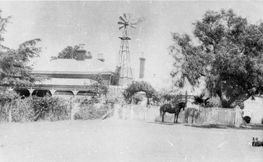 Photograph: Twigg residence - Invermay, Newbridge, Twigg residence - Invermay, Newbridge, circa 1900