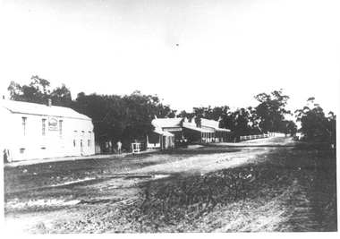 Photographs: Buildings in Newbridge near Loddon River bridge, Buildings in Newbridge near Loddon River bridge, 1908 (original image)