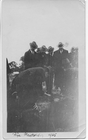 Photograph: Planting ceremony to commence Pine Plantation, Tarnagulla, June 1925