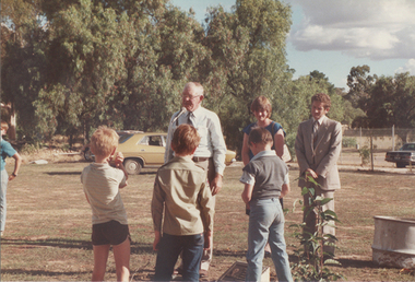 Photograph: Don Clark and others at Back To Tarnagulla 1985, 1985