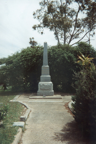 Photograph: Soldiers Memorial, Tarnagulla, early 1990s