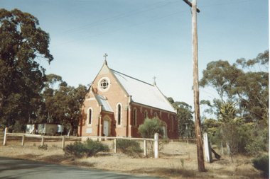 Photograph: Catholic Church, Tarnagulla, early 1990s