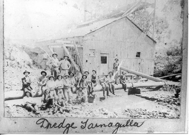 Photograph, Dredge, Tarnagulla, circa 1900