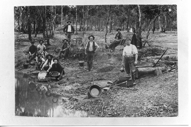 Photograph, Gold panners, Tarnagulla, 19th Century