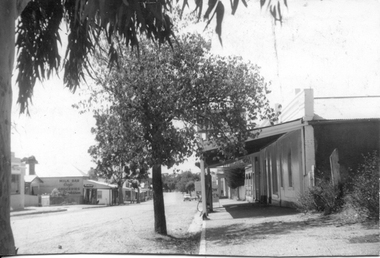 Photograph, Commercial Road, Tarnagulla, before 1962